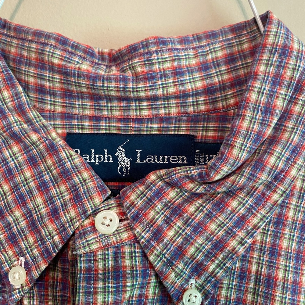 Button down - Picture 3 of 3